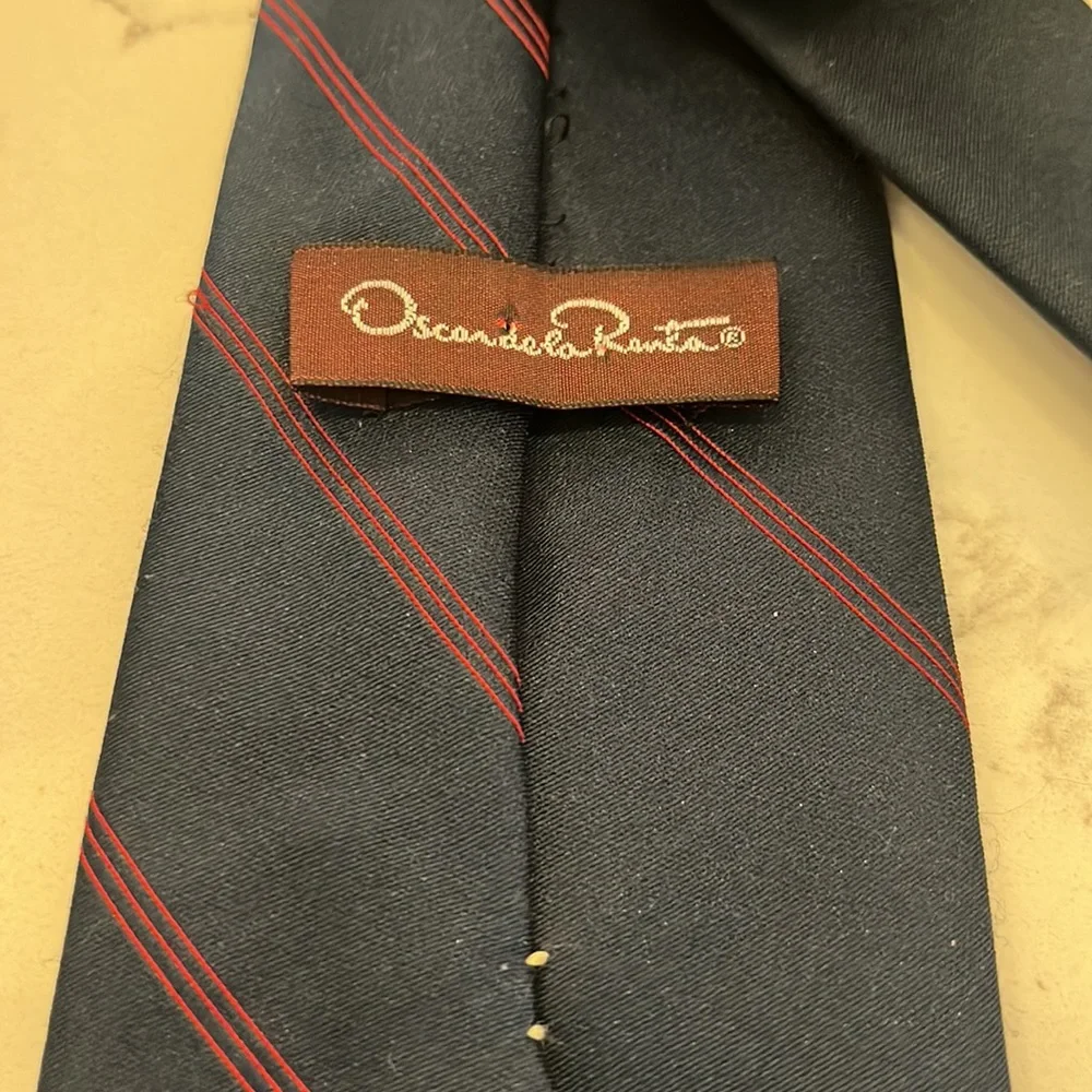 Oscar de la Renta tie